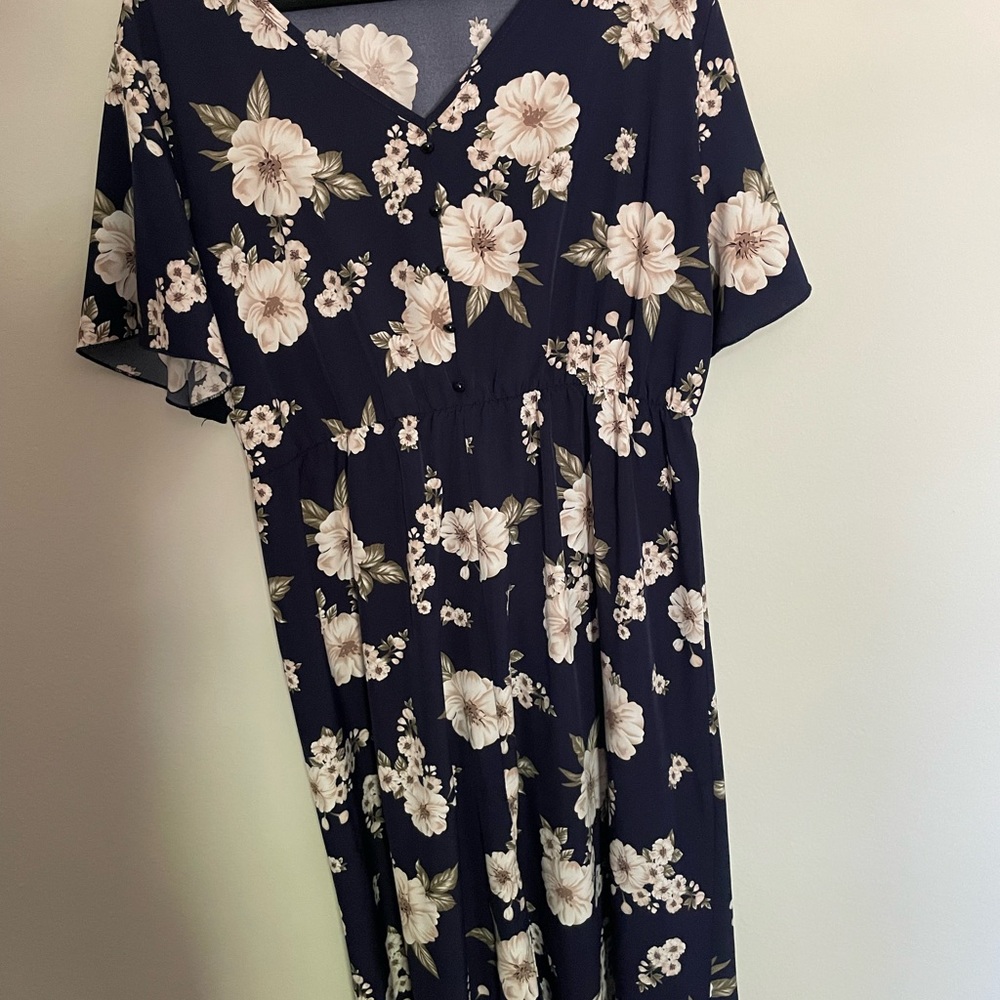 Midi dress with elastic waist and faux button detail plus size 2x/3x.